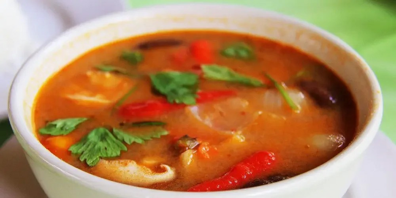 THAI RED CHICKEN CURRY